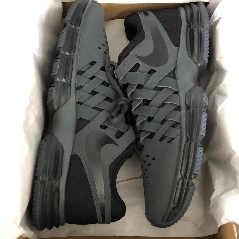 Nike lunar fingertrap shoe